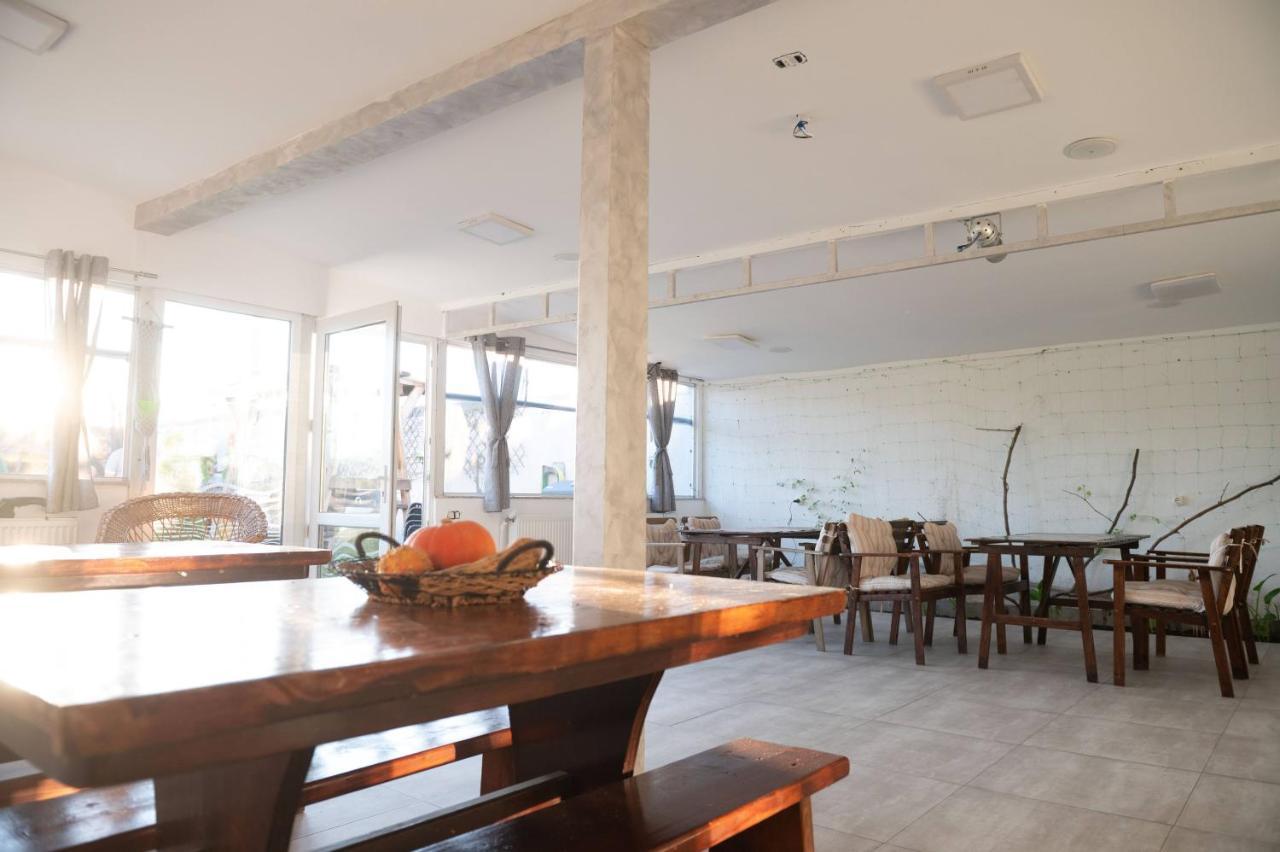 Casa Dumitrescu Hotell Năvodari Exteriör bild